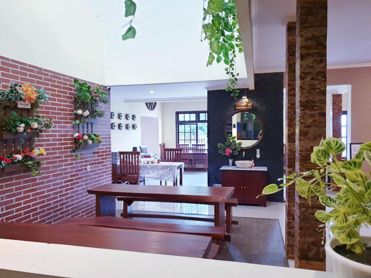 Maple Tree Homestay Maguwo Eksteriør billede